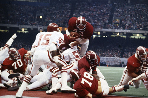 Major Ogilvie dives for Touchdown
